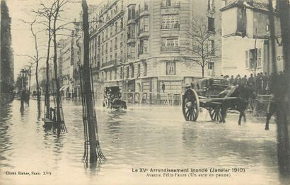 null 17 CARTES POSTALES INONDATIONS 1910 : Paris. 15ème-14cp & Divers-3cp. Dont"...