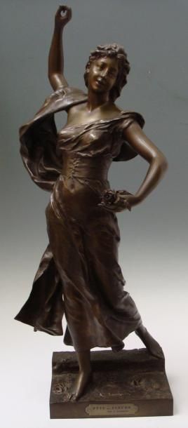 Alexandre LEVASSEUR (XIX-XXème siècle) La fête des fleurs. Epreuve en bronze. Signé...
