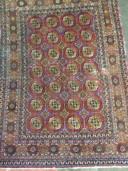 null Tapis persan à motifs gül rose, vert et bleu 

190 x 135 cm

Usures