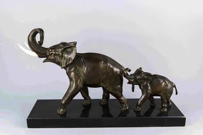IRÉNÉE ROCHARD Irénée ROCHARD (1906-1984) attribué à 
Éléphant d'Afrique et son petit
Epreuve...