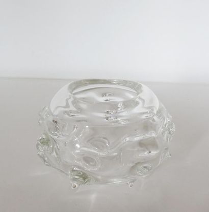 null Vide-poche en verre soufflé transparent en forme de boule hérissée de picots.
D....