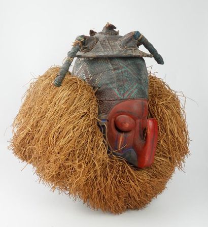 YAKA - CONGO Masque-heaume en bois peint...