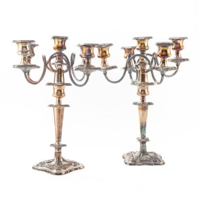 Paire de grands flambeaux Pair of large silver plated metal torches with four moving...