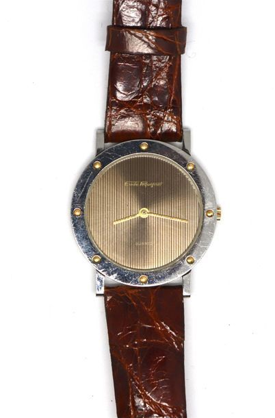 EMILE PEQUIGNET Emile PEQUIGNET
Tinted metal bracelet watch. Coloured dial. Bezel...