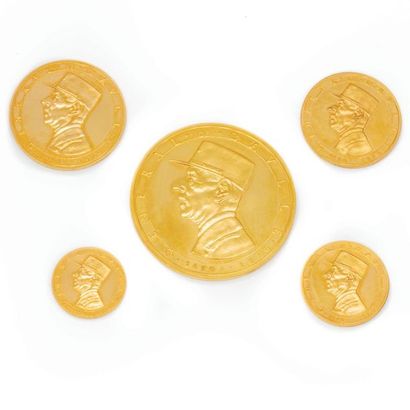 Coffret de 5 pièces Coffret de 5 pièces en or à l'effigie du général de Gaulle
Poids...
