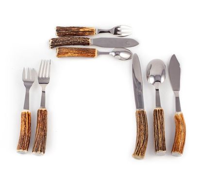 MENAGERE Sculpted bone housewife with stainless steel blade 156 pieces including:12...