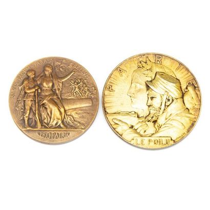 MÉDAILLE Médaille en bronze "pro patria" signée garndhomme, prix du Ministre de la...