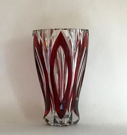 SAINT LOUIS Manufacture de SAINT LOUIS
Large transparent crystal vase cut and lined...