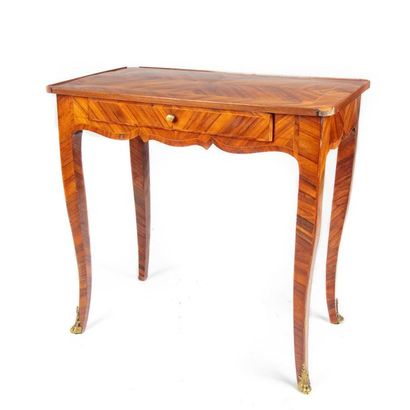 null Small marquetry lady's desk opening to a drawer Louis XV
style, Napoleon III
period...