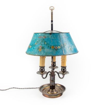 null Silver-plated bronze kettle lamp with three light arms and metal lampshade painted...