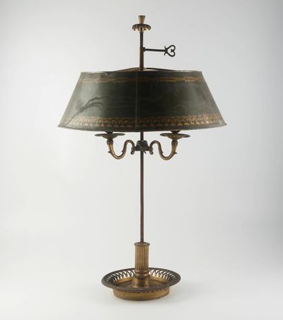 null Lamp kettle in gilt bronze. The fluted shaft resting on a circular base with...