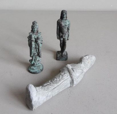 null D'après l'ANTIQUE
Ensemble de statuettes d'après l'Antique : un Oushebti en...