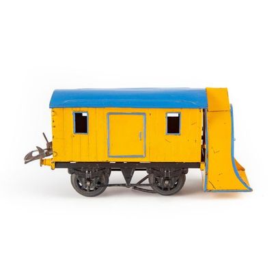 HORNBY écartement 0, Wagon chasse neige, 2 essieux, Tôle peinte jaune à toit et...