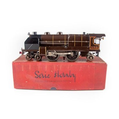 null HORNBY écartement 0, Hornby, locomotive mécanique
type 221réseaux NORD, Peinte...