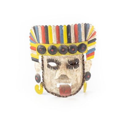 MEXIQUE. Masque d'indien en tôle peinte et...