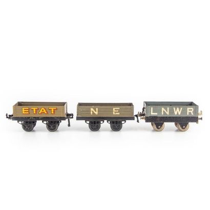 null HORNBY écartement 0, Lot de 8 wagons de marchandises à 2 essieux, dont Grue...