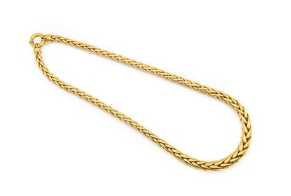 null Yellow gold necklace with spike links 
Weight: 27.4 g.