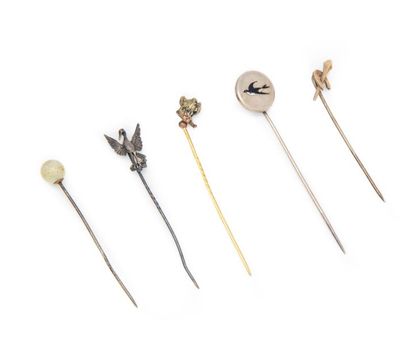 null 5 metal tie pins.