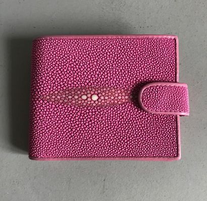 null HUG and YOU
Coin purse - card holder in pink 
tinted stingray Condition new
