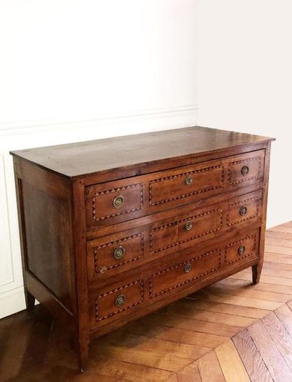 null Large rectangular chest of drawers in natural wood with inlaid herringbone fillets...