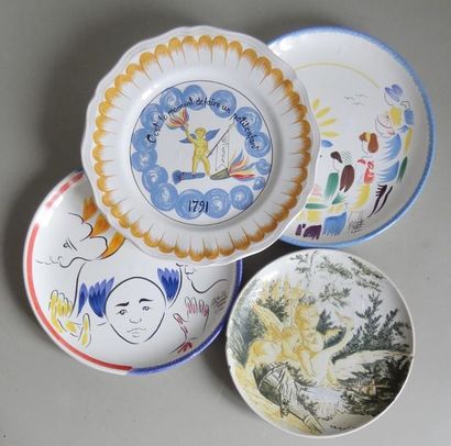 null Four earthenware plates with various decorations.
Modern
work D. 26 - 24 - 21...