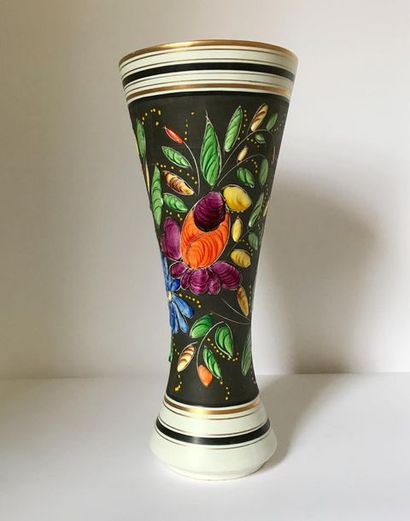 BEQUET Hubert BEQUET - Belgium
Large ceramic cornet vase with partially enamelled...