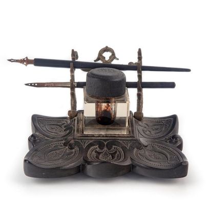 null Carved wooden inkwell with heart decoration, surmounted by a brass support with...