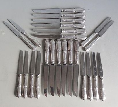COLIN COLIN à Lorient
Set of 12 table knives and 12 cheese knives with steel blade...