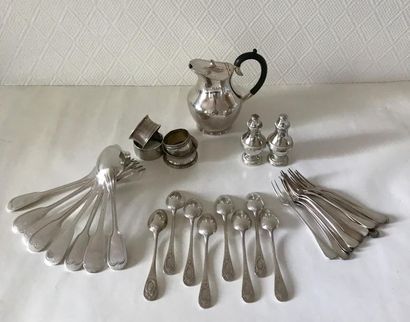 null Matching set in silver plated metal made up of : four table cutlery model with...
