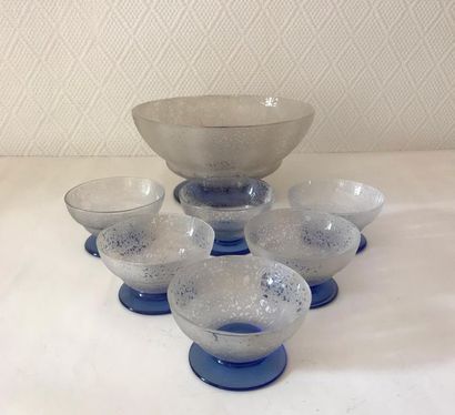 DAUM DAUM - NANCY
Punch or dessert service in frosted glass and coloured glass for...