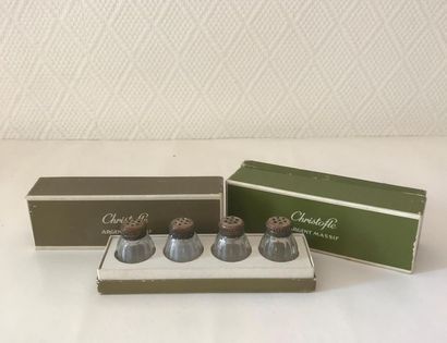 CHRISTOFLE Maison CHRISTOFLE
Suite of eight small crystal table salt shakers with...