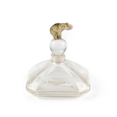 null "Le porte Bonheur 1913" Baccarart crystal perfume bottle with cubic section,...