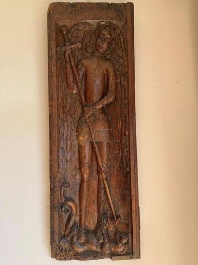 null Panneau en bois sculpté
Saint personnage ; Saint Michel terrassant le dragon...