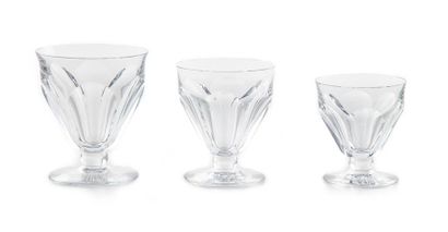 BACCARAT Maison BACCARAT
Service de verres en cristal taillé comprenant 13 verres...