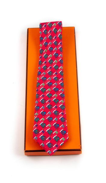 HERMES HERMES - Paris
Cravate en soie naturelle " Mongolfières "
L. : 144 cm
Dans...