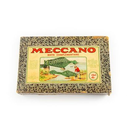 null MECCANO, Additional box N°2A, with compartments, red and green parts, Box restored...