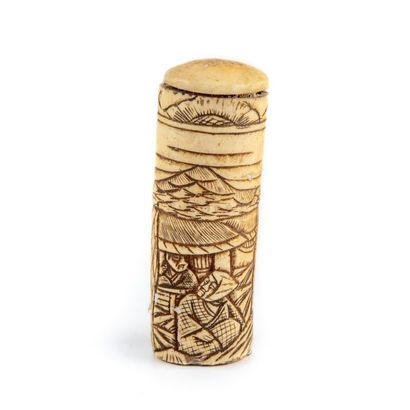 null JAPAN
Chiselled bone cane knob from a scene
