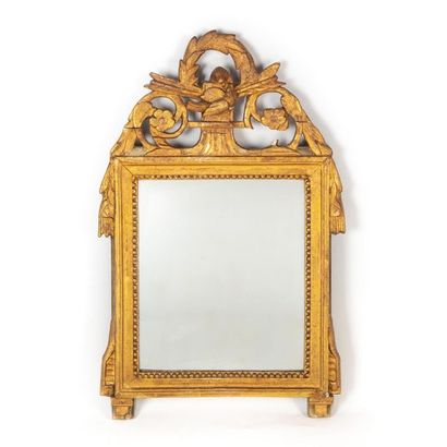 null Mirror in gilded wood late 18th century