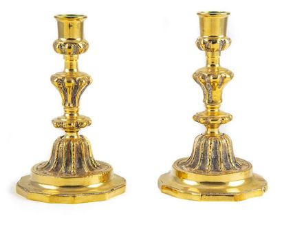 null Pair of 18th century style moulded brass candleholders