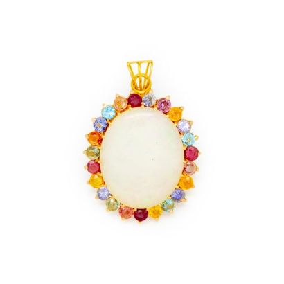 null Yellow gold pendant, decorated with an opal weighing approximately 15ct, surrounded...