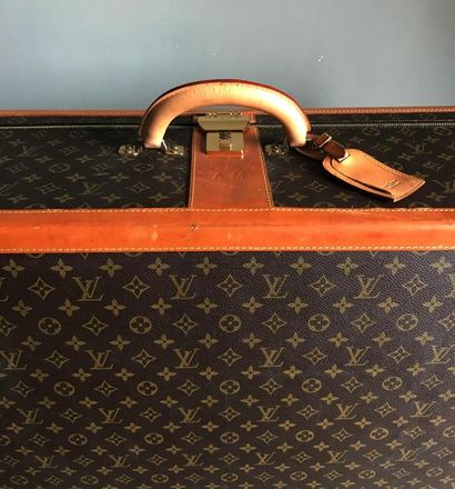 null Louis VUITTON
Suitcase "Stratos" in Monogram canvas and natural leather, double...