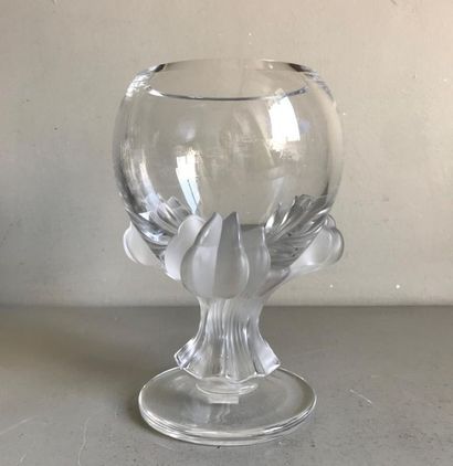 null LALIQUE - France
Vase sur pied " Bagheera "en cristal transparent moulé pressé...