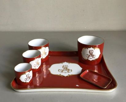 null Manufacture P.B - Limoges
A desk or smoking set consisting of a tray, pots of...