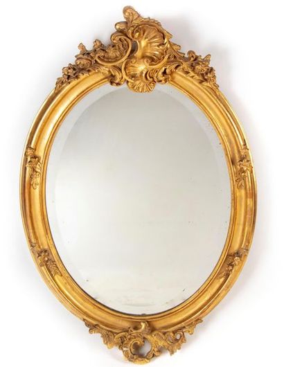 null Stylish mirror in gilded wood