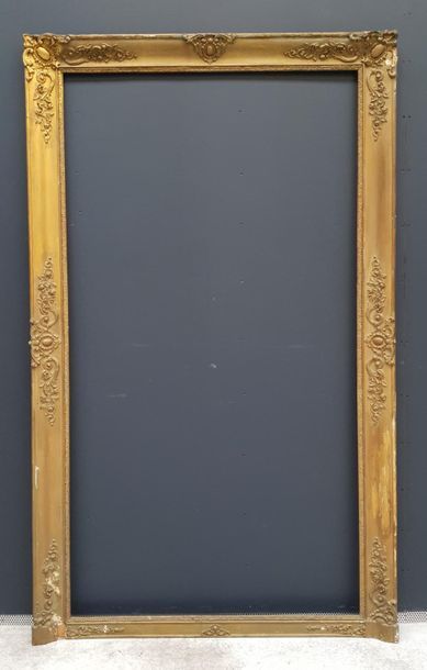 Important mirror frame in wood and gilded...