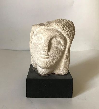 null Modern stone sculpture of a woman's face. Wooden base
H. 17 cm
