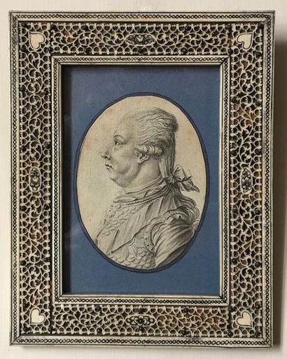 null ÉCOLE FRANCAISE ou ALLEMANDE du XVIIIe siècle
Portrait de militaire vu de profil
Dessin...