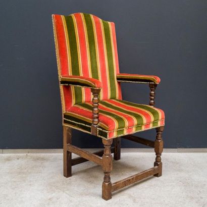 null Armchair in natural wood with striped velvet trim. Style of the XVIIth century
Usures...