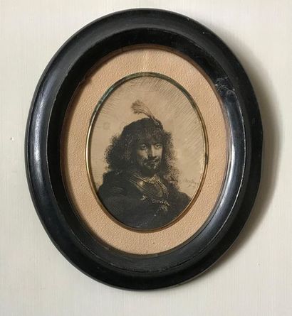 Rembrandt D'après REMBRANDT, XIXe 
Autoportrait 
Eau forte	à vue ovale
12 x 9 cm...