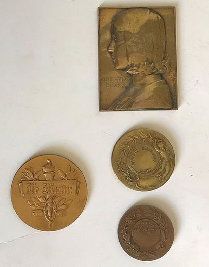 null Collection de médailles et plaques (4 pièces) en bronze patiné représentant...